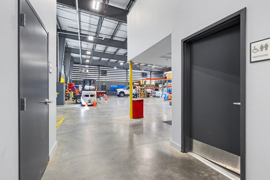 More Photos Of 241 Collins Industrial Blvd, Athens Light Distribution For Sale