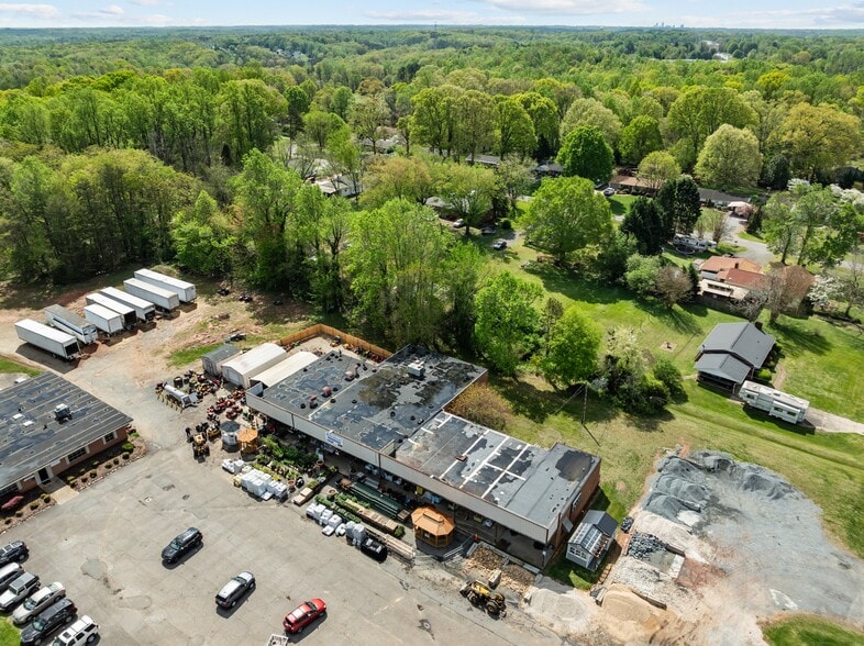 More Photos Of 110 E Wall St, Rural Hall Garden Center For Sale