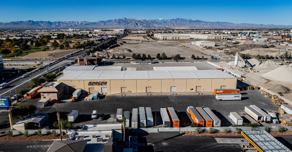 More Photos Of 600 E Cheyenne Ave, North Las Vegas Warehouse For Sale