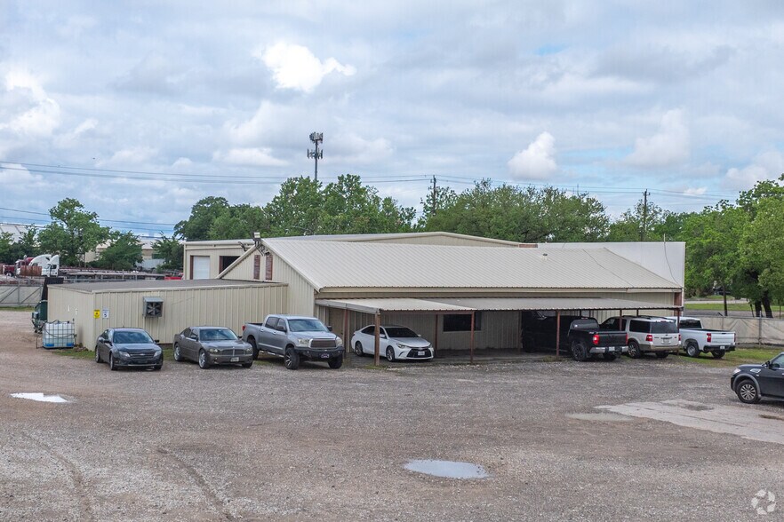 More Photos Of 1812 Avenue J, Galena Park Warehouse For Lease