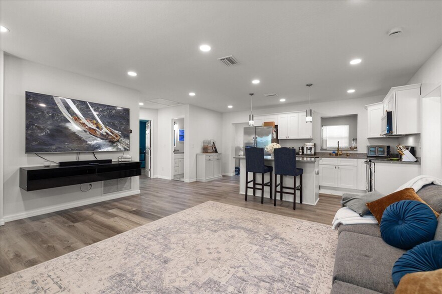 More Photos Of 2306 Cheryl Rd, Largo Service For Sale