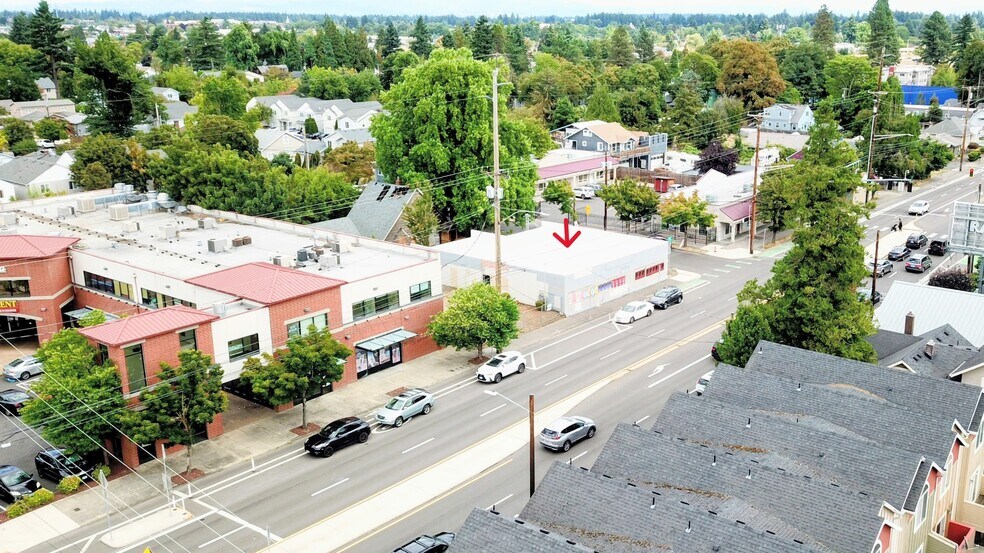 More Photos Of 8827 SE Division St, Portland Freestanding For Sale