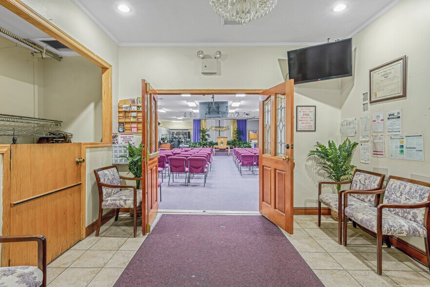 More Photos Of 5102 Avenue D, Brooklyn Religious Facility For Sale