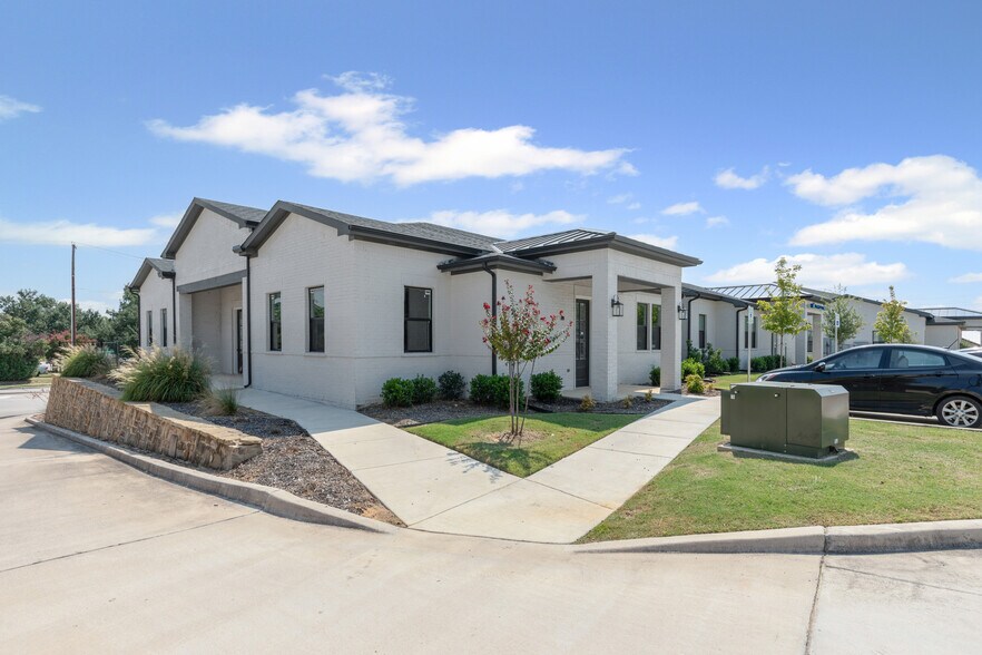 More Photos Of 1220 N Kimball Ave, Southlake Office For Sale