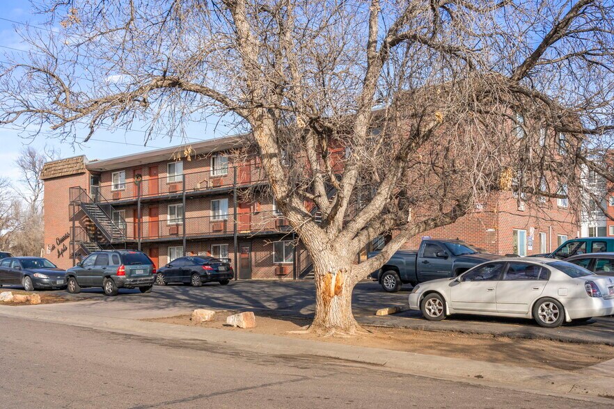 More Photos Of 1100 S Quivas St, Denver Apartments For Sale