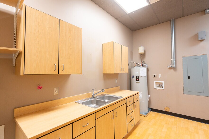 More Photos Of 8931-8947 W Atlantic Blvd, Coral Springs Storefront Retail Office For Sale