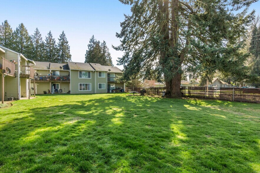 More Photos Of 100 Gatch St, Woodburn Apartments For Sale