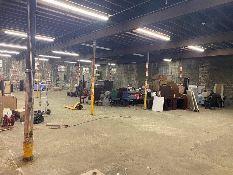 More Photos Of 50 Maple St, Augusta Warehouse For Lease