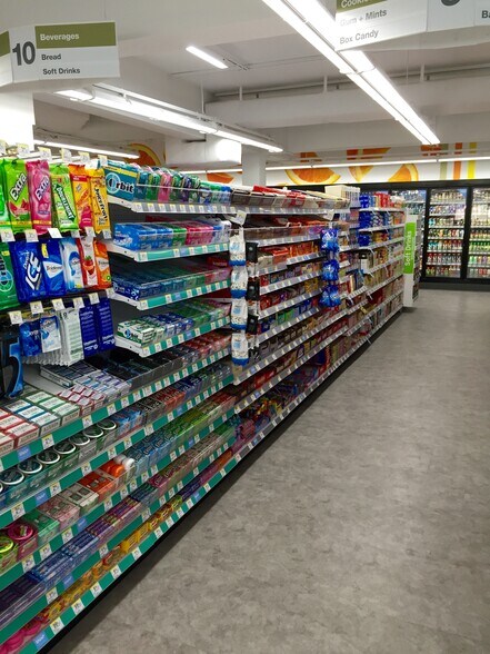 More Photos Of 2919 Kapiolani Blvd, Honolulu Unknown For Lease