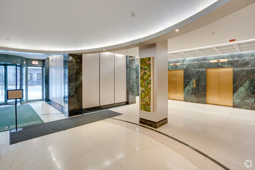 More Photos Of 70 E Lake St, Chicago Office For Lease