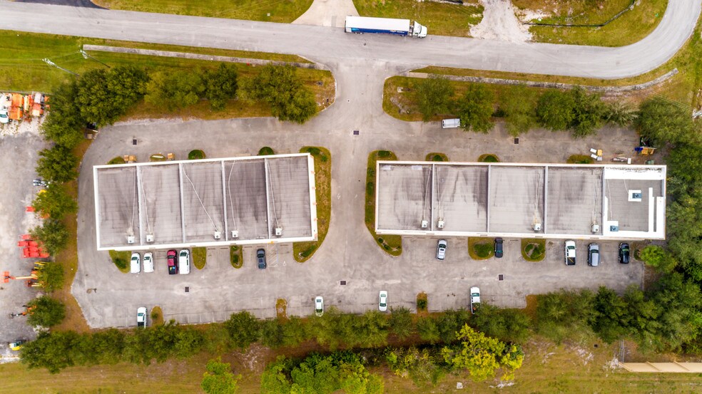 More Photos Of 1605-1613 91st Ct, Vero Beach Light Manufacturing For Sale