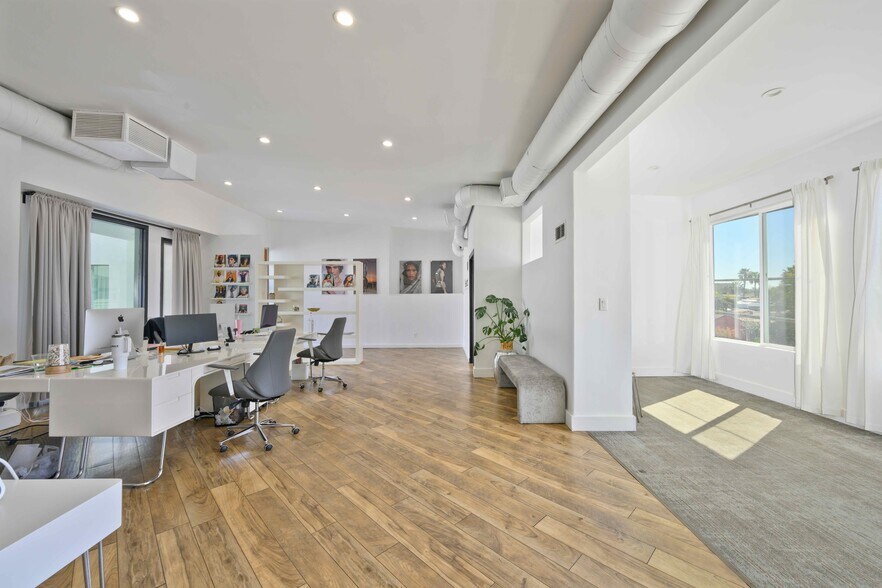 More Photos Of 7250 Melrose Ave, Los Angeles Storefront Retail Office For Lease