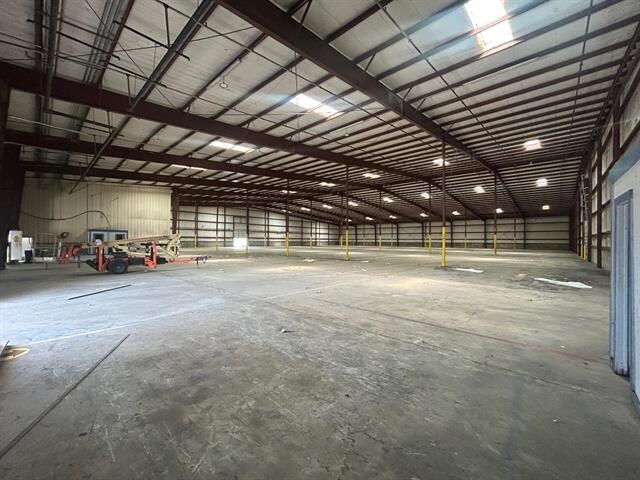 More Photos Of 4425 Pan American Blvd, Laredo Warehouse For Lease