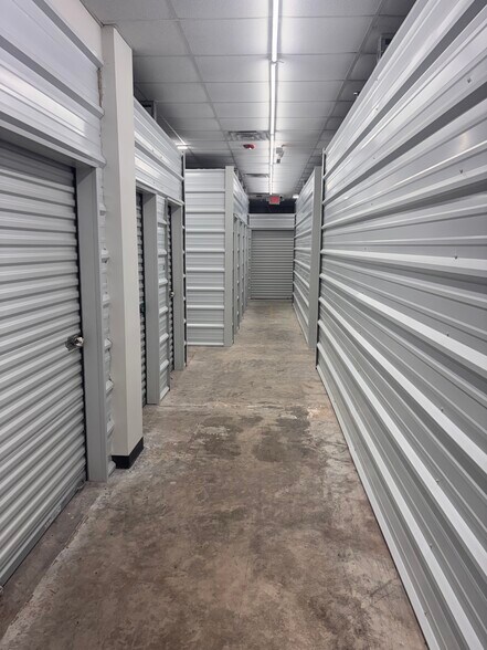 More Photos Of 3003 Scarlett St, Brunswick Office For Sale