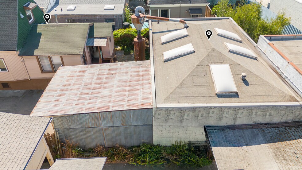 More Photos Of 3615-3617 San Leandro St, Oakland Storefront Retail Residential For Sale