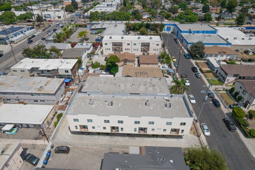 More Photos Of 5327 Auckland Ave, North Hollywood Apartments For Sale