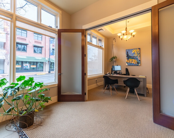 More Photos Of 180 Lithia Way, Ashland Office Residential For Sale