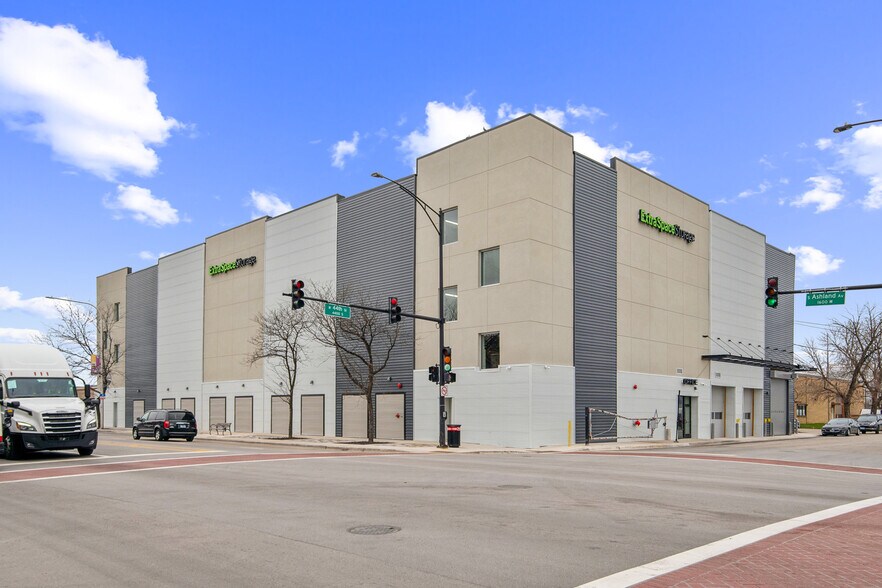 More Photos Of 4343 S Ashland Ave, Chicago Self Storage For Lease