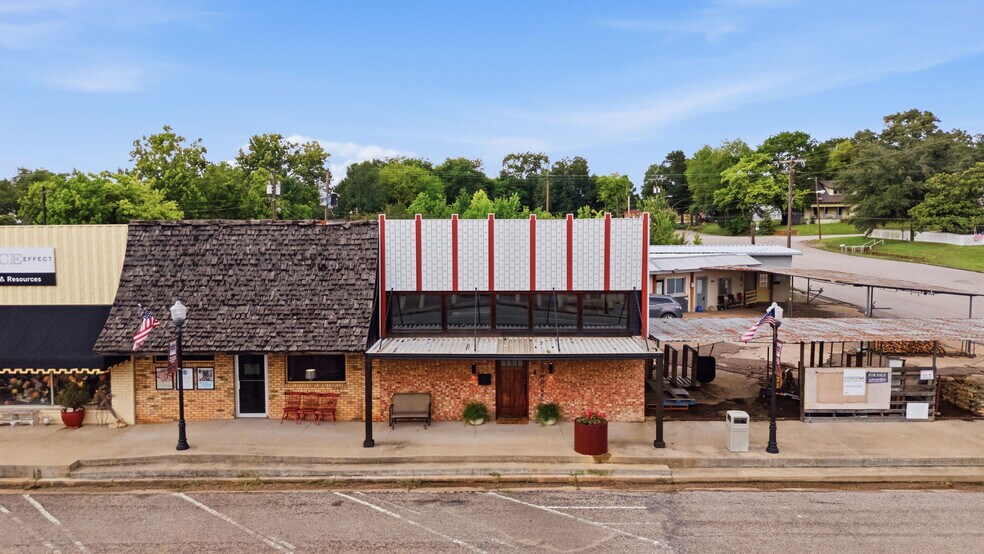 Primary Photo Of 103 W Duval St, Troup Freestanding For Sale