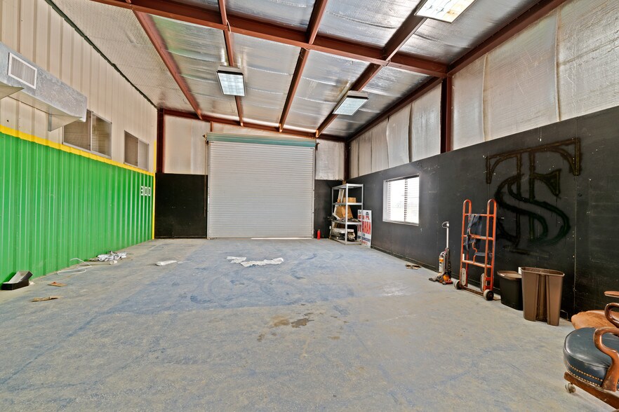 More Photos Of 7020 FM 3180 Rd, Baytown Distribution For Sale