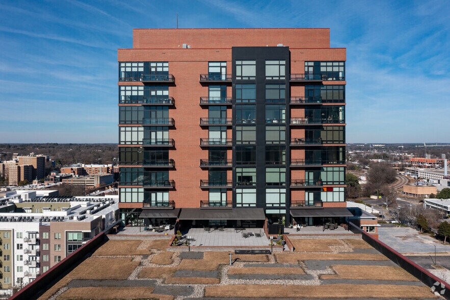 More Photos Of 323 W Jones St, Raleigh Apartments For Lease
