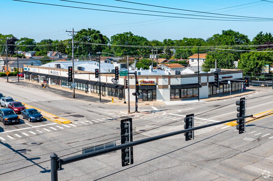 More Photos Of 7946-7962 N Waukegan Rd, Niles Freestanding For Sale