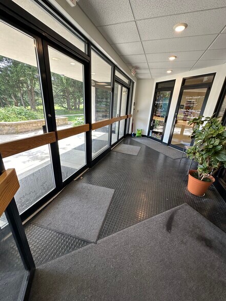 More Photos Of 431-441 E Chocolate Ave, Hershey Medical For Lease