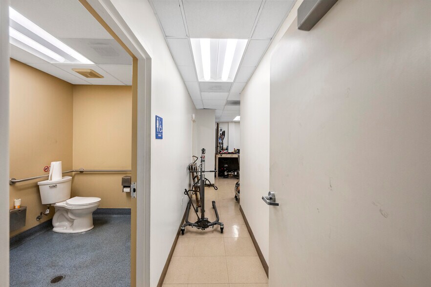 More Photos Of 103 E Stetson Ave, Hemet Bank For Sale