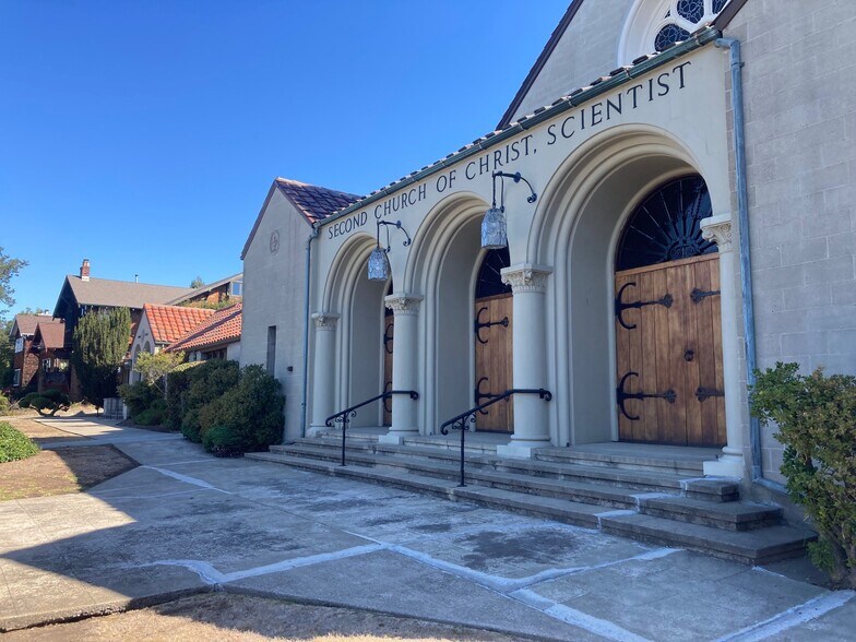 More Photos Of 1521 Spruce St, Berkeley Religious Facility For Lease