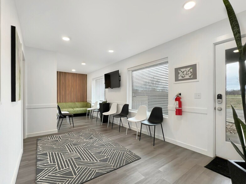 More Photos Of 3061 Wagon Wheel Rd, Springdale Medical For Sale