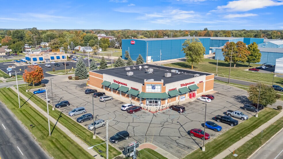 More Photos Of 950 S Centerville Rd, Sturgis Drugstore For Sale