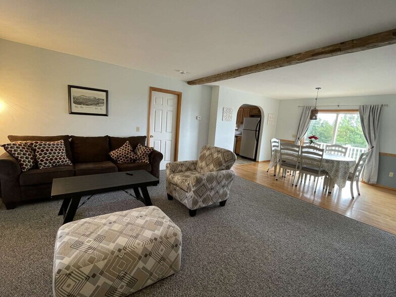 More Photos Of 446 Maples Rd, Milford Hotel For Sale
