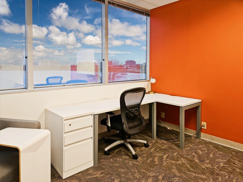 More Photos Of 9465 Counselors Row, Indianapolis Coworking Space