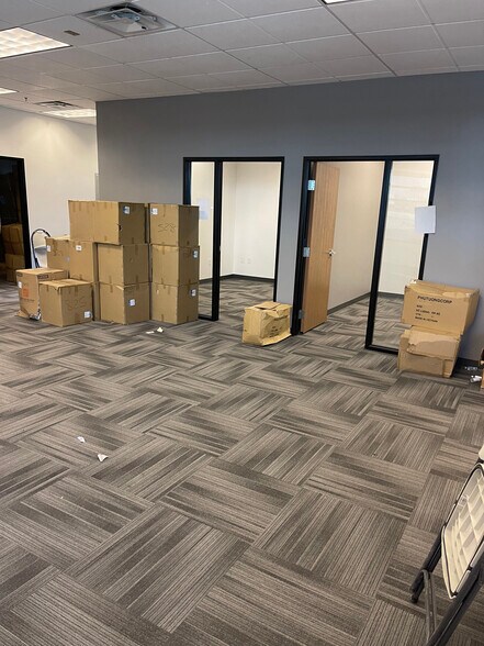 More Photos Of 3395 W Cheyenne Ave, North Las Vegas Light Manufacturing For Lease