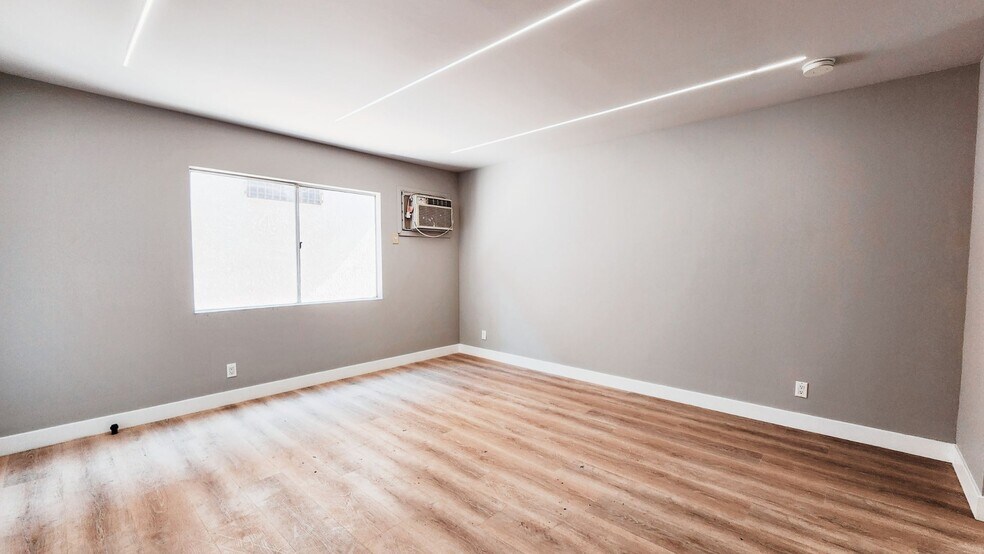 More Photos Of 5150 Ithaca Ave, Los Angeles Multifamily For Sale