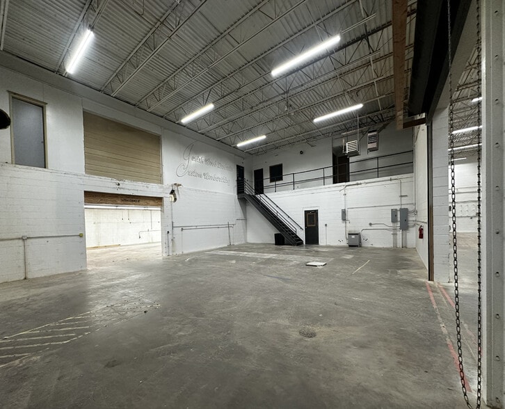 More Photos Of 16030 NE Central Ave, Ham Lake Manufacturing For Sale