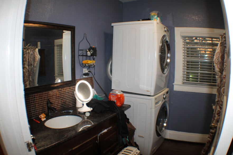 More Photos Of 3520 Broadway St, Houston Multifamily For Sale