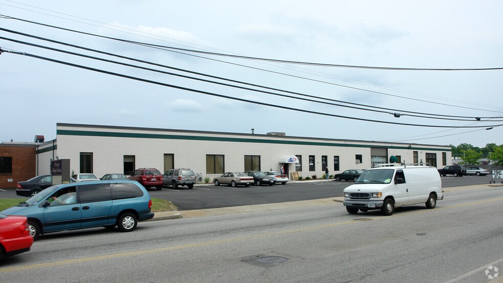 More Photos Of 380 Jefferson Blvd, Warwick Light Distribution For Lease