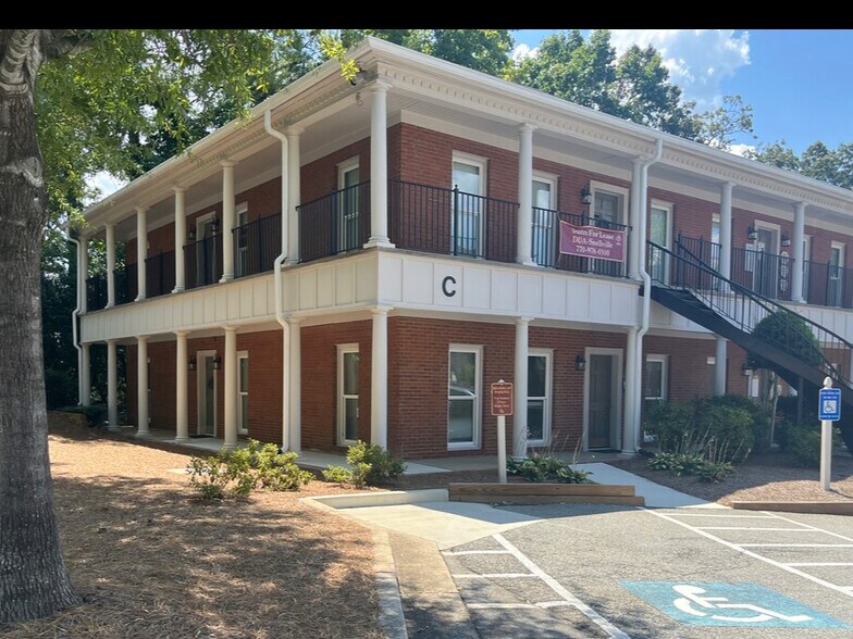 Primary Photo Of 2386 Clower St, Snellville Unknown For Lease