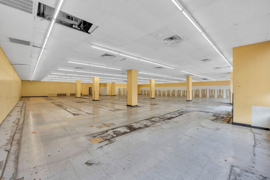 More Photos Of 511 Market St, Chattanooga Specialty For Lease