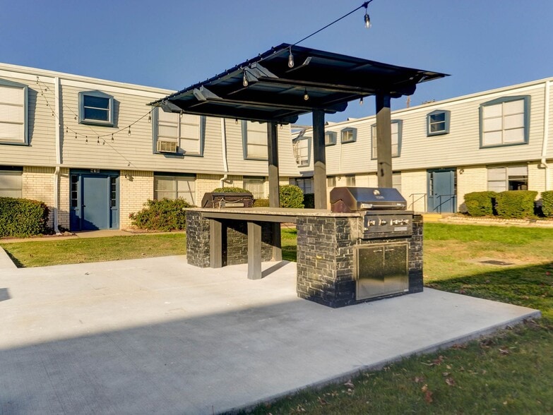 More Photos Of 605 Higdon Ferry Rd, Hot Springs Apartments For Sale