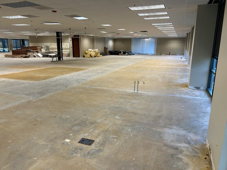More Photos Of 1990 Vaughn Rd, Kennesaw Office For Lease