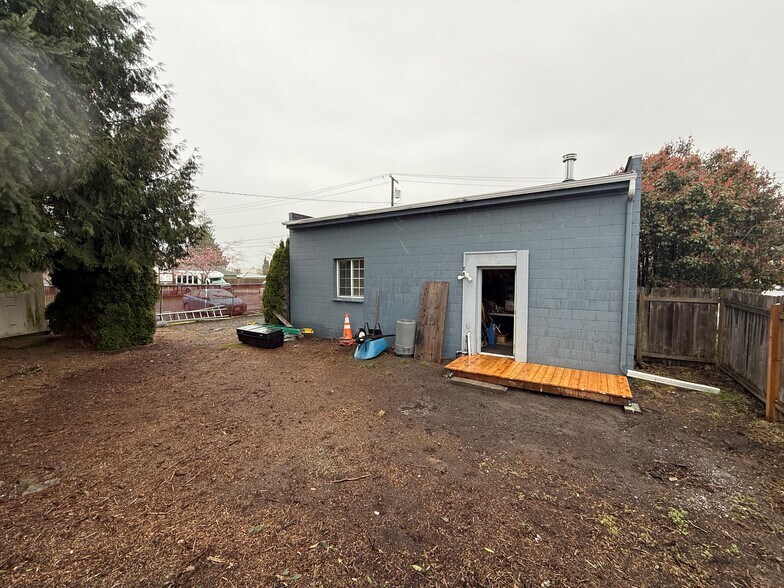 More Photos Of 22 49th St NE, Auburn Distribution For Sale