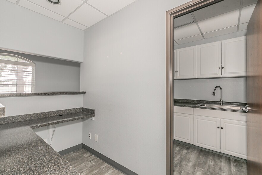 More Photos Of 2014 Justin Rd, Highland Village Medical For Lease
