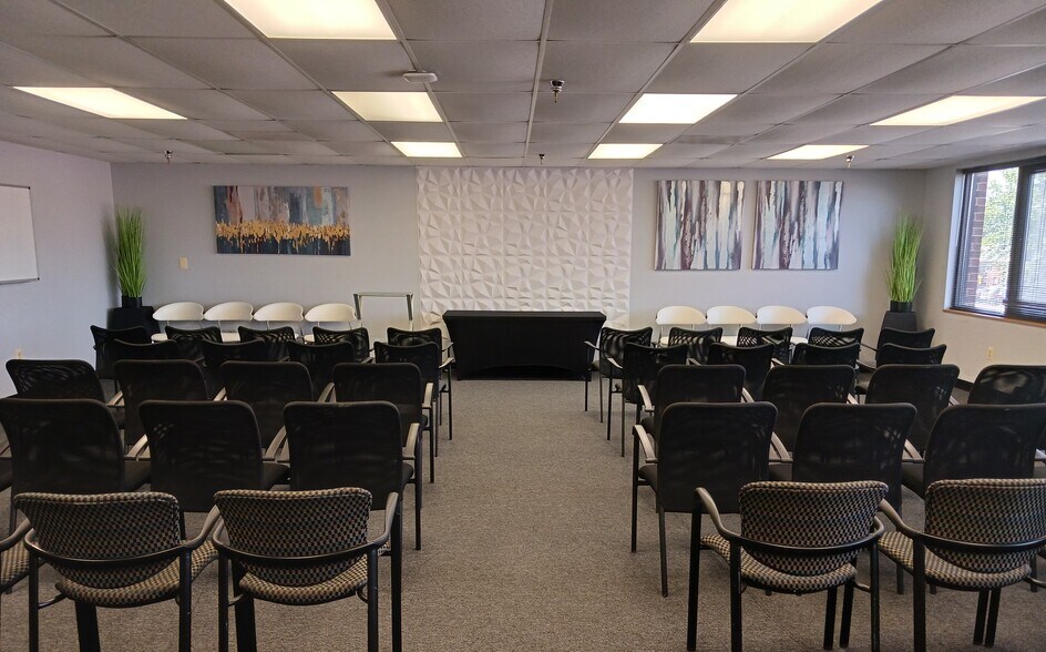 More Photos Of 3261 Old Washington Rd, Waldorf Coworking Space