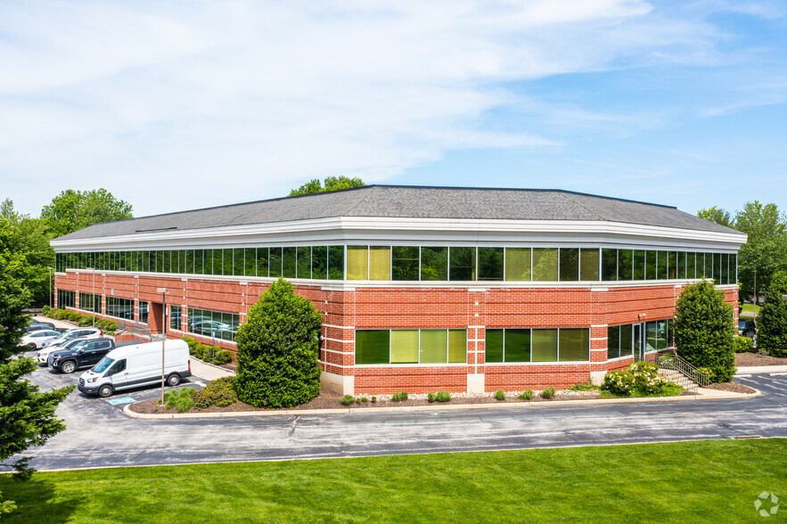 Primary Photo Of 10 Campus Blvd, Newtown Square Office For Lease