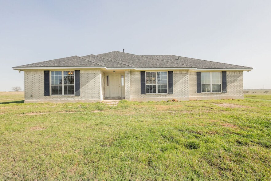 More Photos Of 4496 Farm-To-Market 2086, Temple Manufacturing For Sale