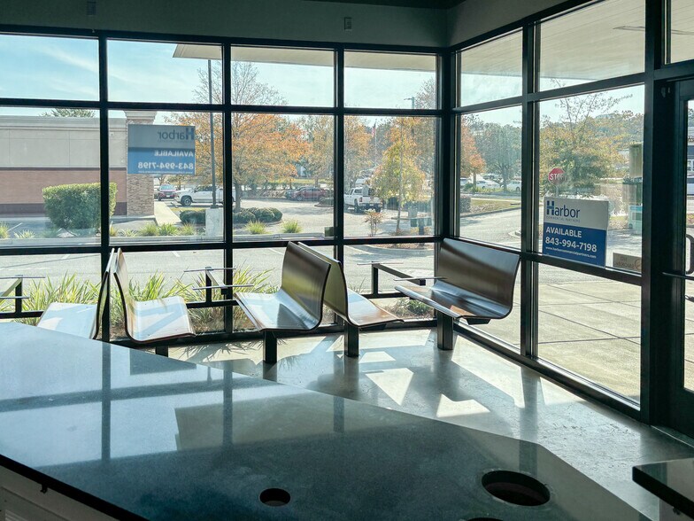 More Photos Of 413 Drive in Ln, Moncks Corner Storefront Retail Office For Lease