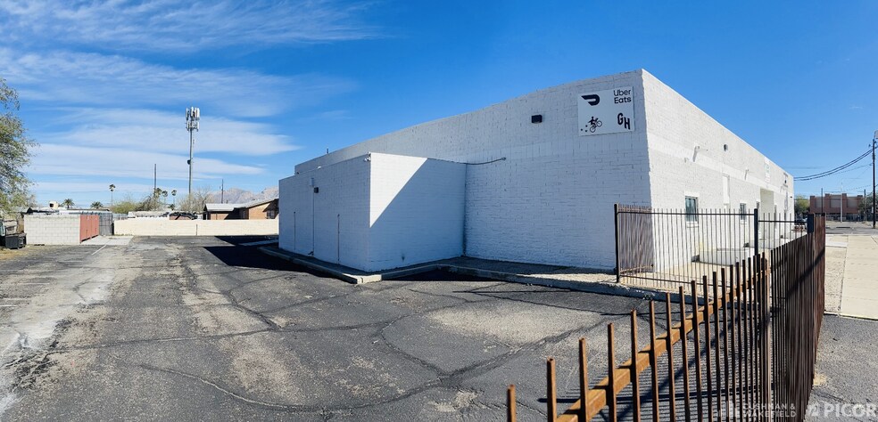 More Photos Of 613 E Delano St, Tucson Freestanding For Sale