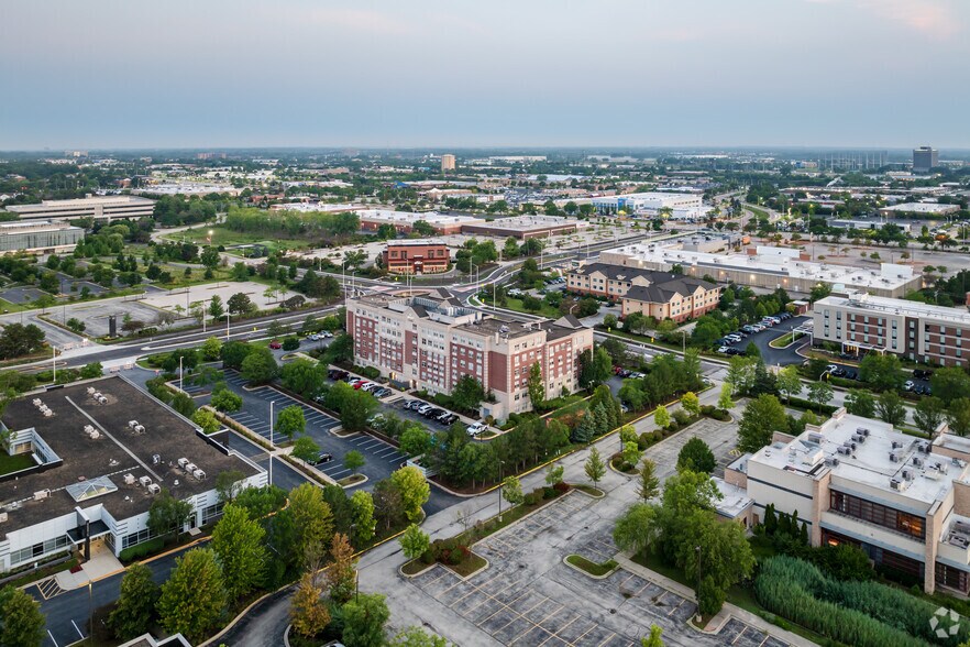 More Photos Of 1251 E American Ln, Schaumburg Hotel For Sale